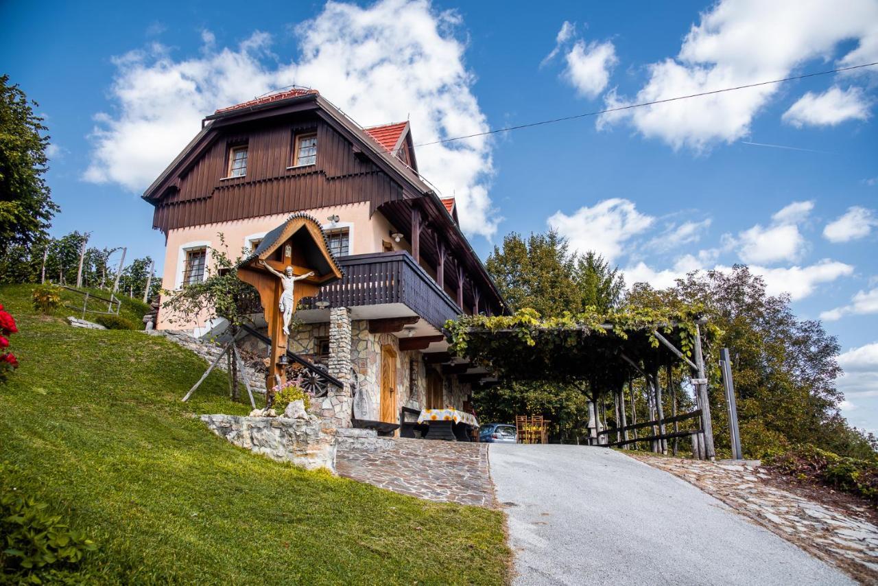 Authentic Countryside Villa With Hot Tub Veliki Kamen ภายนอก รูปภาพ